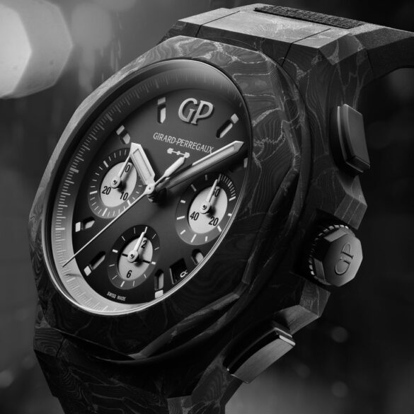 Girard-Perregaux Laureato Absolute Chronograph 8Tech ref. 81060-41-3222-1CX side2